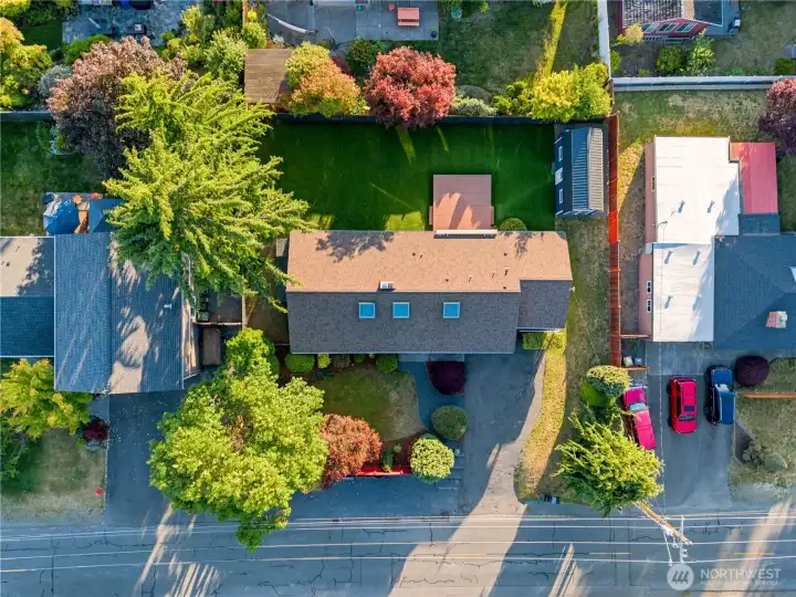 Spacious lot in the heart of Edmonds