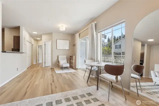 LR/DR looking to bedrooms