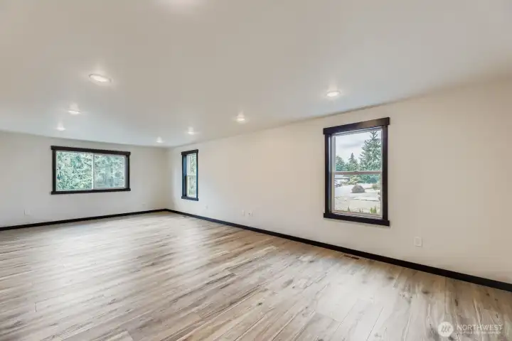 Generous upstairs loft with abundant natural light