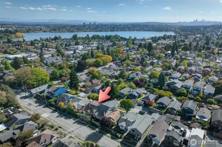 So close to Greenlake and Phinney Ridge