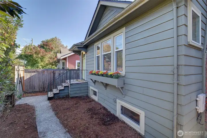 Garden space in front of house