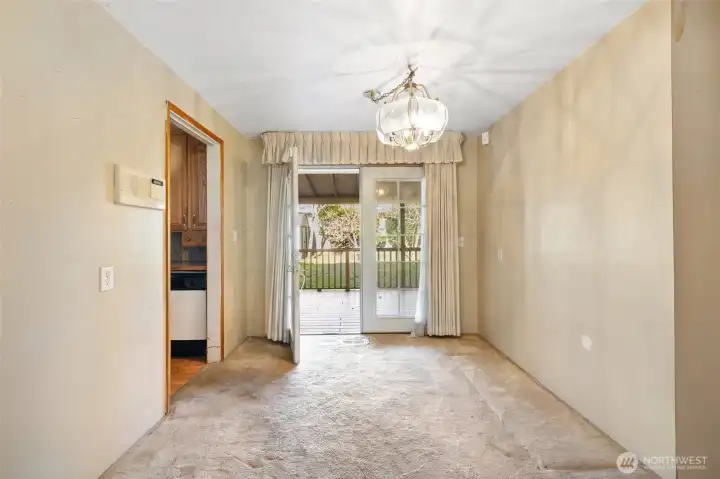 Dining Room w/French door
