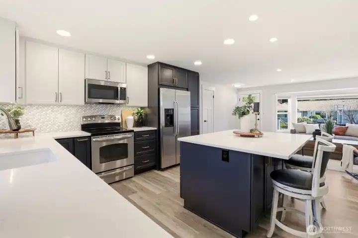 A kitchen that keeps everything within reach while still feeling open.