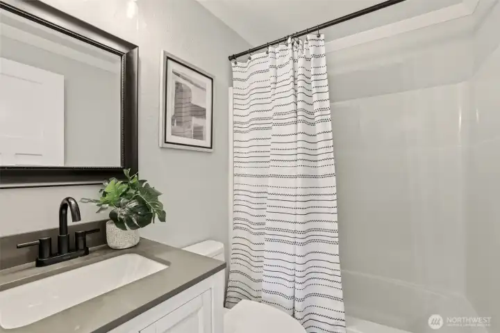 A practical bathroom that keeps mornings running smoothly.