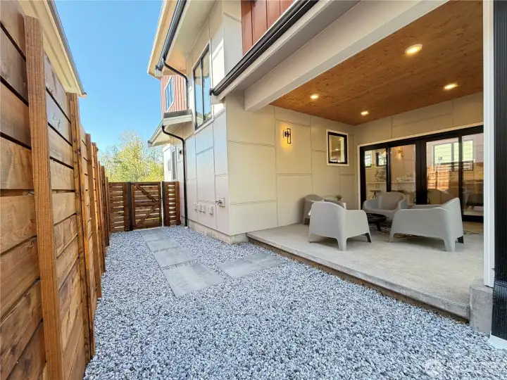 Easy maintenance yard