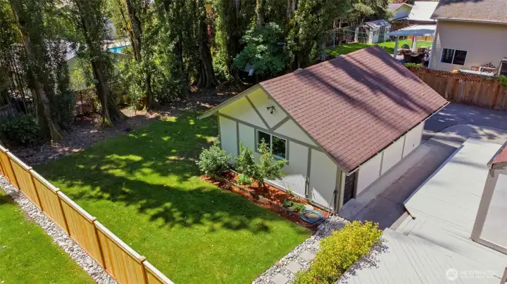 Detached Garage & Backyard Detached Garage & Backyard