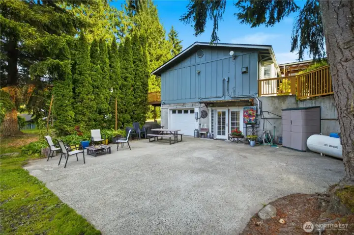 Main house lower unit - 3bed/1bath