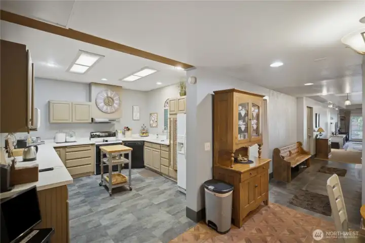Extra high ceilings!