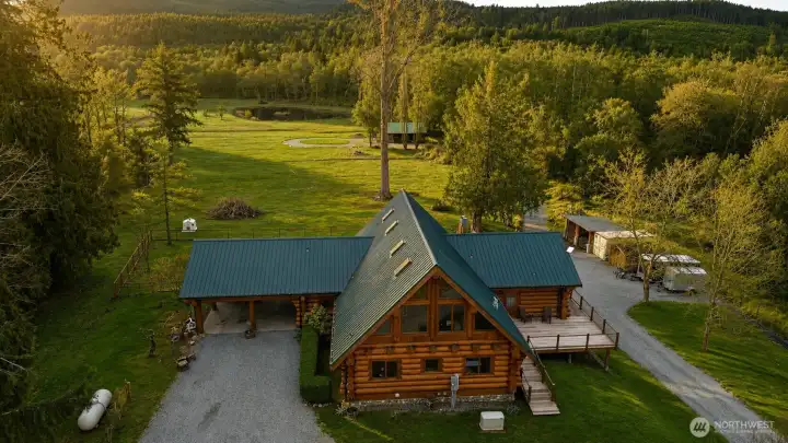 A truly exceptional Pacific Northwest retreat unlike any other.