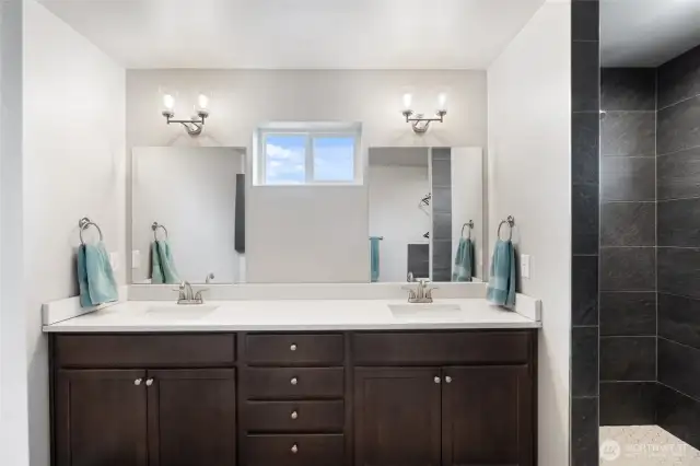 Dual sinks in the Primary Suite
