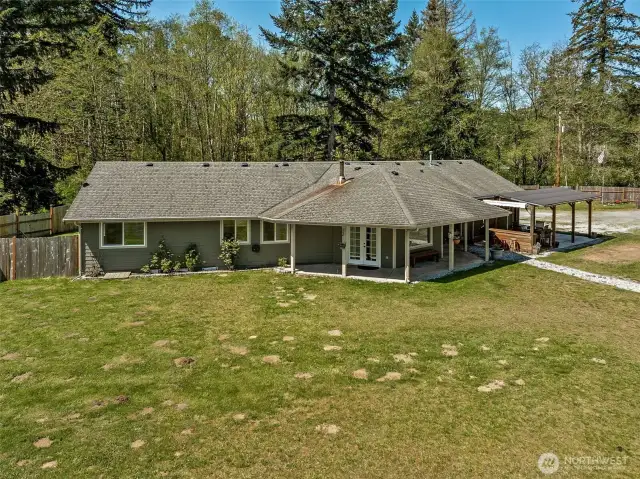 1815 sq ft with 4 bedrooms and 2 fulls baths.