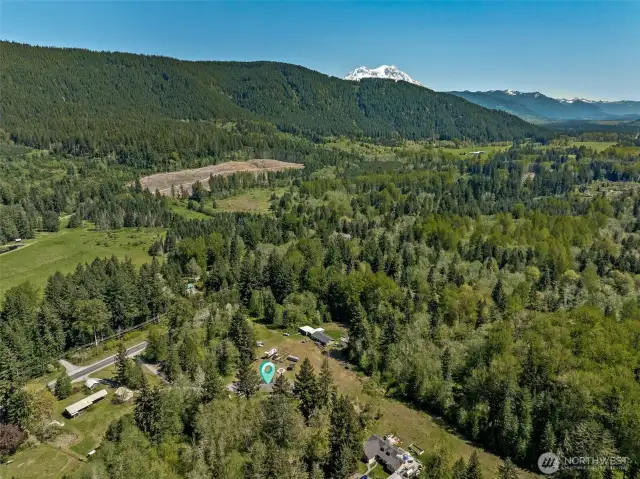 Mt Rainier peeks from behind the Elbe Hills!