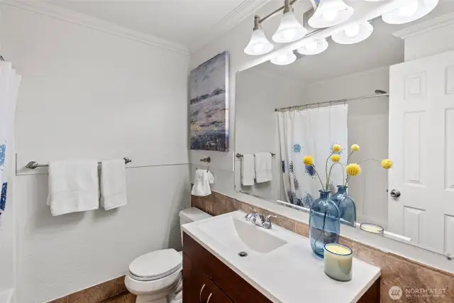 The full guest bath