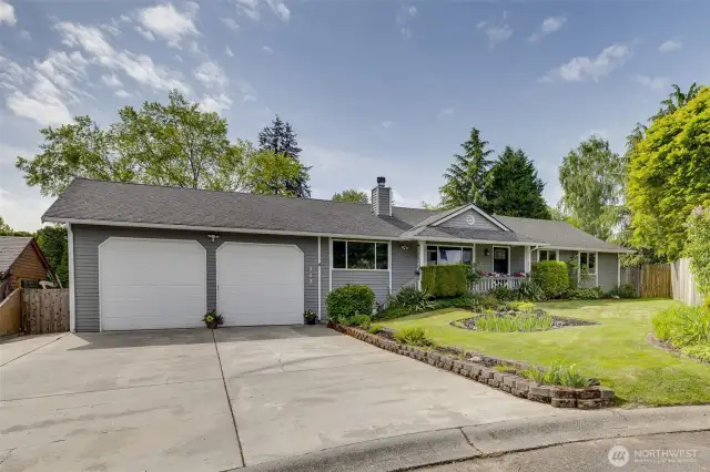 Large driveway & 10'x10' garage doors