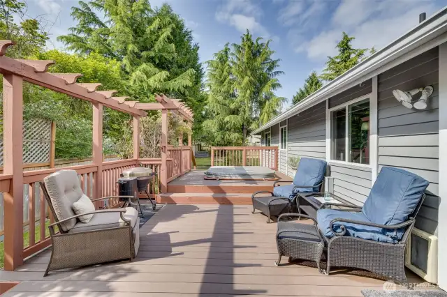 Back deck with built-in hot tub