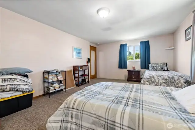Huge upper bedroom