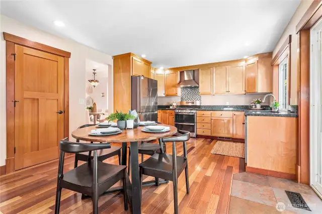 The kitchen with eating area