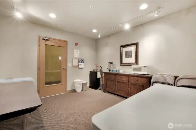 Community room and Library located in Building 1 for your use.