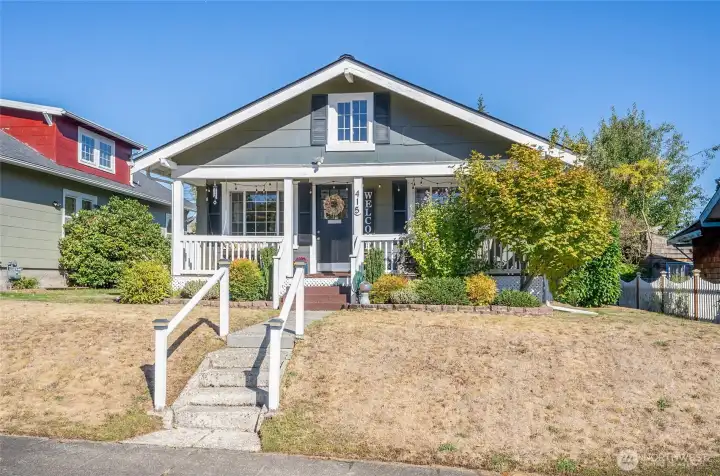 Inviting front porch with views of Mt. Rainier