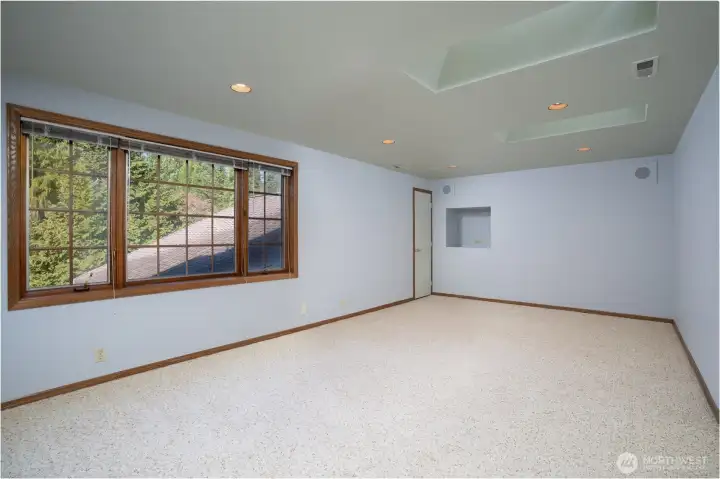 Great room on the same level as the 3 bedrooms