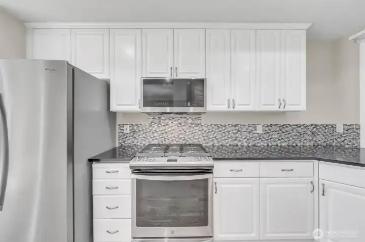 Lots of kitchen cabinets and counter space