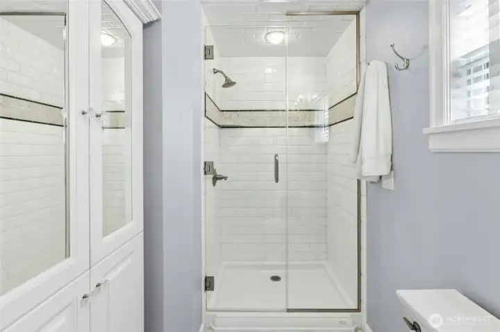 3/4 bath off the primary.