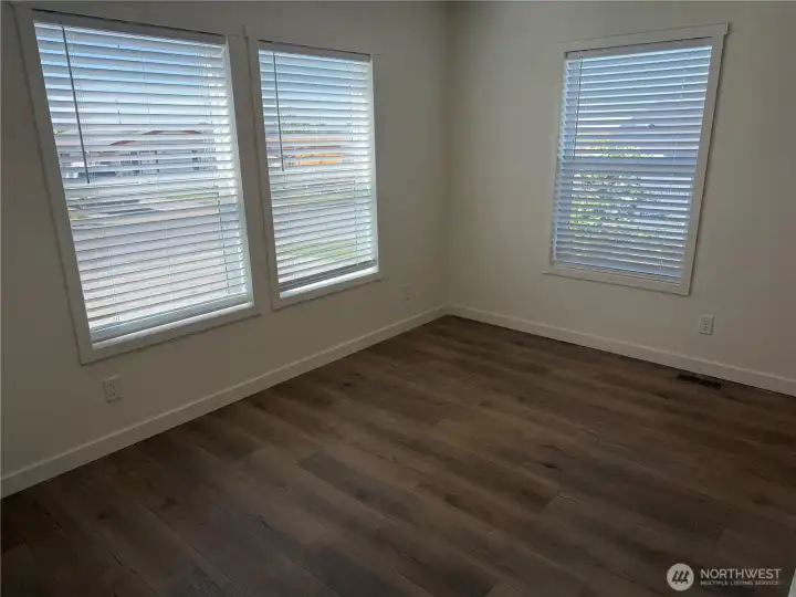 Dining/flex room.