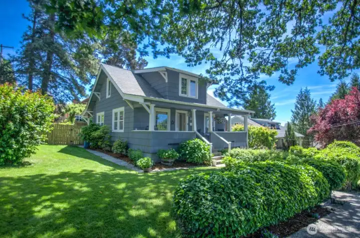 Large corner lot