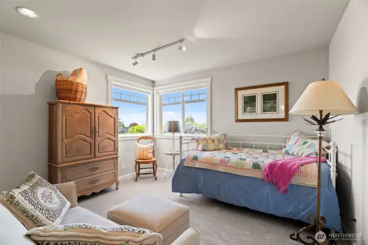 3rd Upstair Bedroom