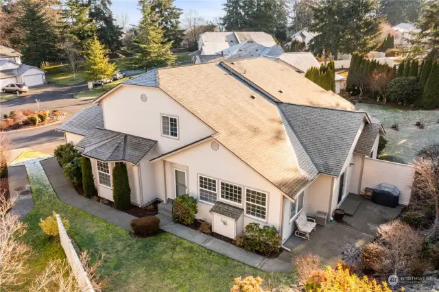 Overview of the side and back yard.