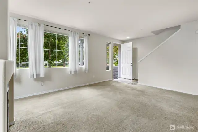 Well looked after, this home is move-in ready.