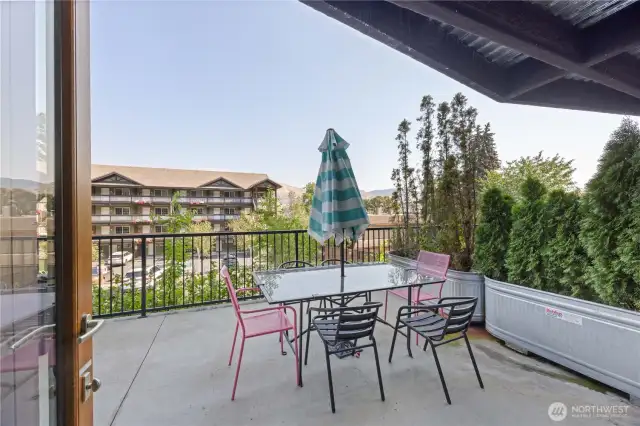 Large patio overlooking peek-a-boo