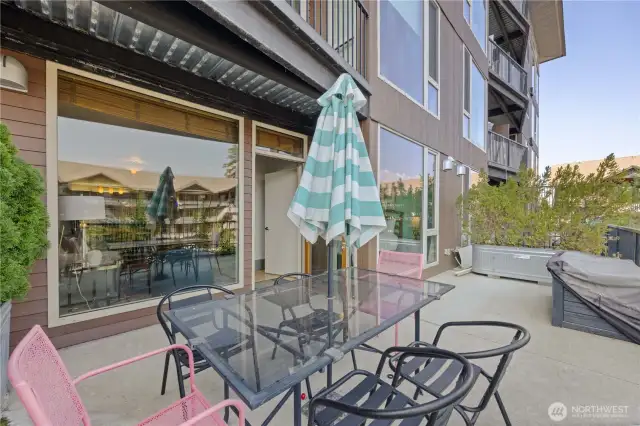 Large patio w/ shrubs for  privacy
