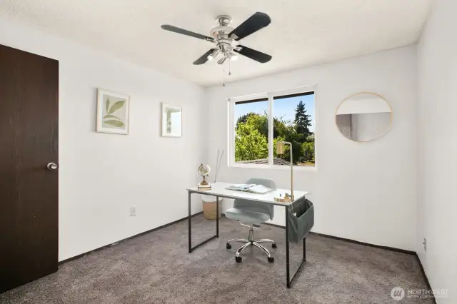 2nd bedroom as home office