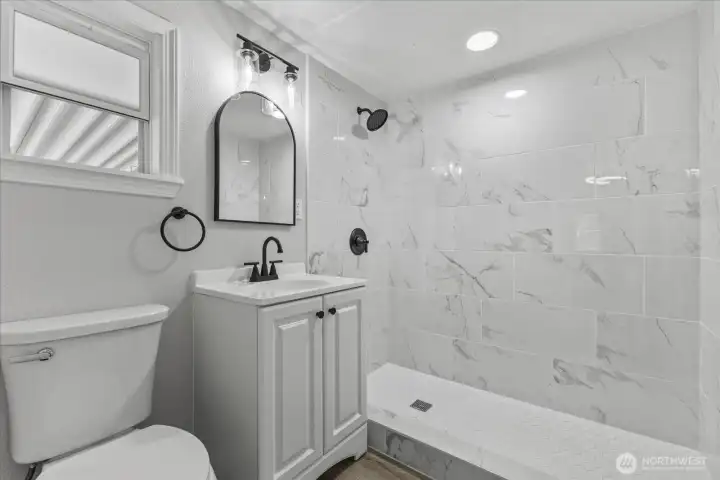 Completely Remodeled En-Suite Bathroom