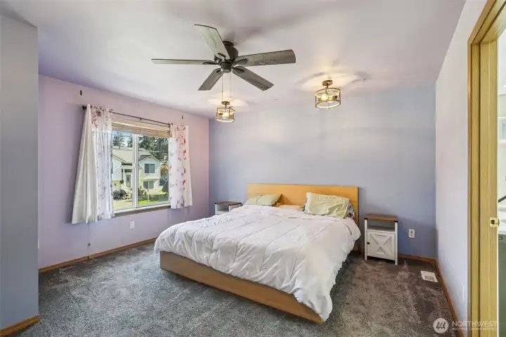 Primary bed room