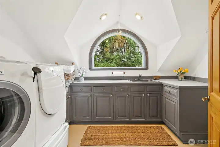 Laundry located on second floor.