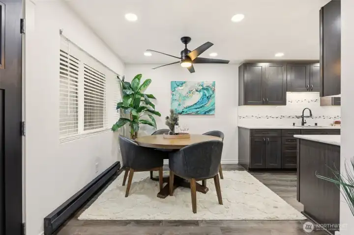 Dining Area off of kitchen and living room
