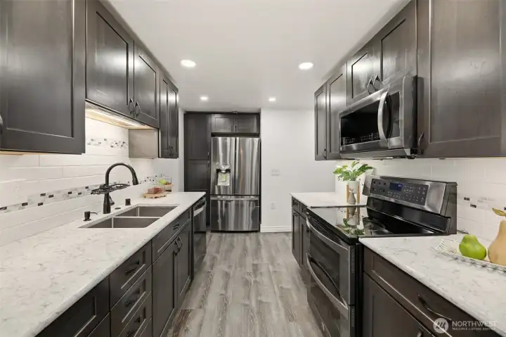 So much storage & all appliances stay