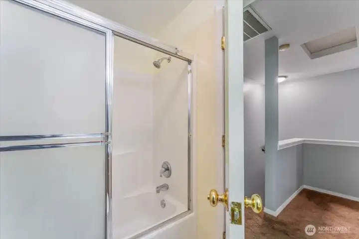 Upper level bathroom.