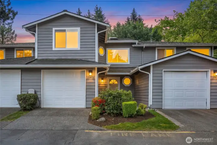Situated in the Eastside’s most vibrant tech corridor, this stunning 3-bedroom, 2.5-bathroom townhome is fully updated and completely move-in ready.