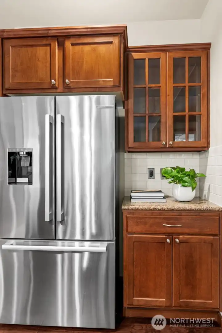 Stainless steel appliance and walk-in pantry