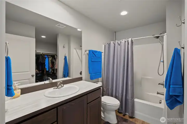 Full Bathroom attached to Primary Bedroom Full Bathroom attached to Primary Bedroom