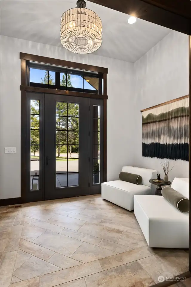 Warm welcome into the home with this entry way