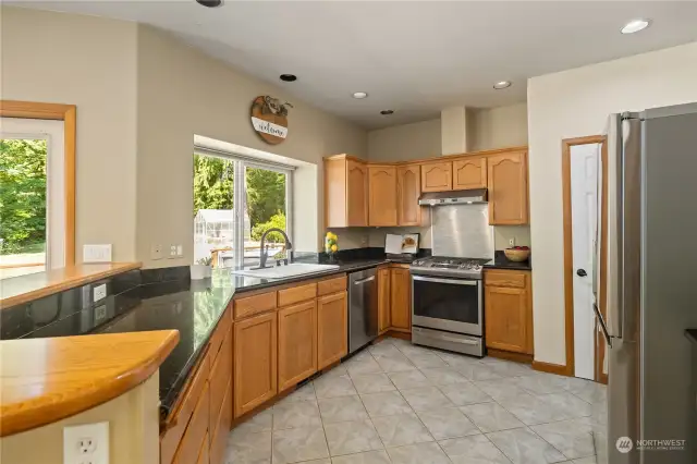 CABINET SPACE | Kitchen