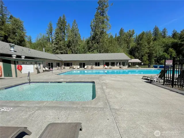 Riverside Pool