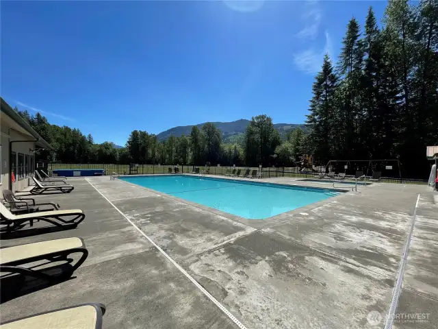 Riverside Pool