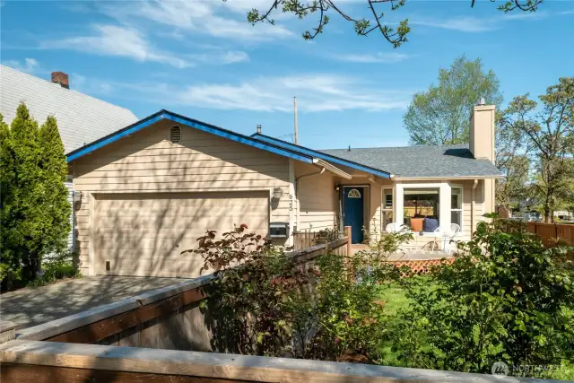 The two-car garage and nice wide driveway provide plenty of parking space for you and your guests, even when the street parking in this popular neighborhood is full.