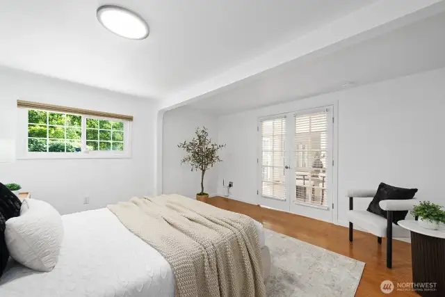 Second large bedroom with French Doors