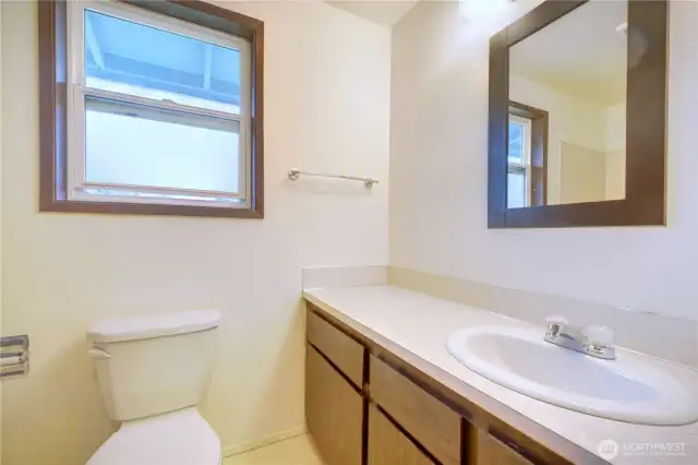 Unit A upstairs full bath